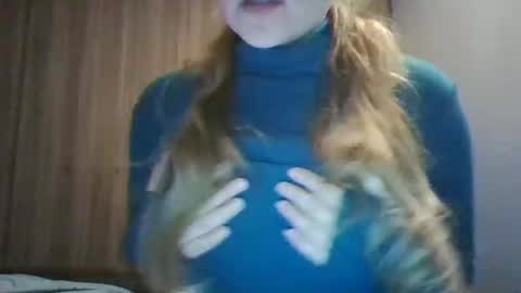 Snapshot of evasapples2026 chatting on 04/03/26, 10:08 evasapples2026 online show from 04/03/26, 10:08