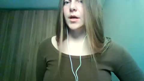 Snapshot of evasapples2026 chatting on 05/26/26, 10:06 evasapples2026 online show from 05/26/26, 10:06