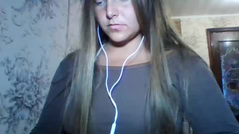 Snapshot of evasapples2026 chatting on 07/19/26, 03:49 evasapples2026 online show from 07/19/26, 03:49