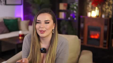 Snapshot of evasunderland chatting on 02/27/25, 09:14 Eva online show from 02/27/25, 09:14