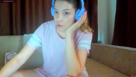 Eva online show from 09/29/25, 07:46