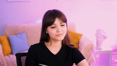 Snapshot of evathopson chatting on 04/17/26, 01:14 Eva next stream - - 1600 UTC2000 online show from 04/17/26, 01:14