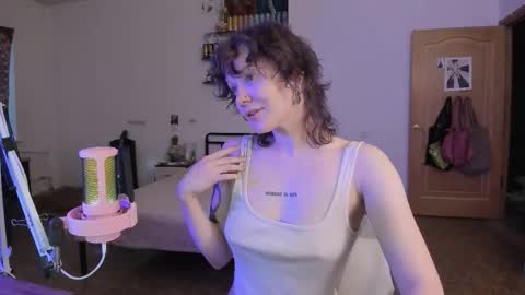 Snapshot of evathority chatting on 10/03/25, 02:58 online show from 10/03/25, 02:58