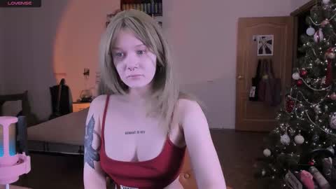 Snapshot of evathority chatting on 02/02/26, 04:17 online show from 02/02/26, 04:17