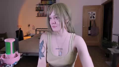 Snapshot of evathority chatting on 03/07/26, 04:59 online show from 03/07/26, 04:59