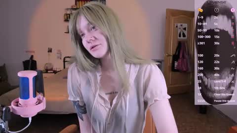 Snapshot of evathority chatting on 03/19/26, 03:16 online show from 03/19/26, 03:16