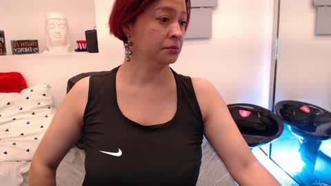 Snapshot of evatwiss chatting on 05/29/26, 12:25 Eva Twiss online show from 05/29/26, 12:25