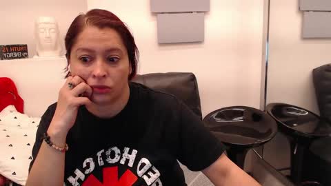Snapshot of evatwiss chatting on 06/09/26, 11:33 Eva Twiss online show from 06/09/26, 11:33