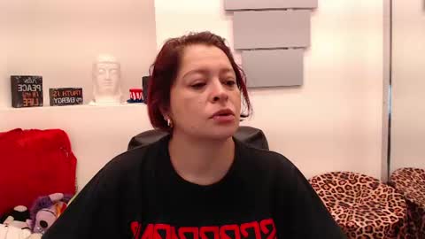 Snapshot of evatwiss chatting on 06/15/26, 12:40 Eva Twiss online show from 06/15/26, 12:40