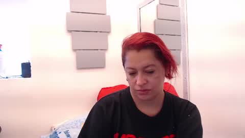 Snapshot of evatwiss chatting on 07/18/26, 01:37 Eva Twiss online show from 07/18/26, 01:37