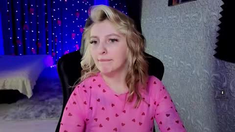 Snapshot of evavibe chatting on 02/15/26, 05:53 evavibe online show from 02/15/26, 05:53