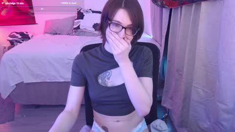 Snapshot of evavivi59 chatting on 02/23/25, 02:29 Vivi online show from 02/23/25, 02:29