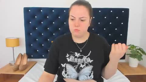 Eva online show from 02/18/25, 09:43