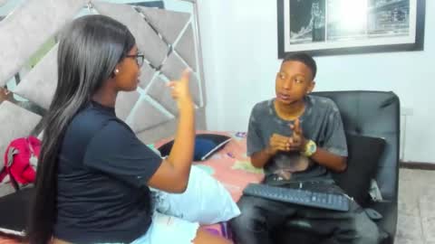 Eva And Emmanuel online show from 03/02/26, 01:18