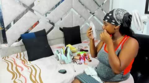 Snapshot of evaxemma chatting on 04/29/26, 01:59 Eva And Emmanuel online show from 04/29/26, 01:59