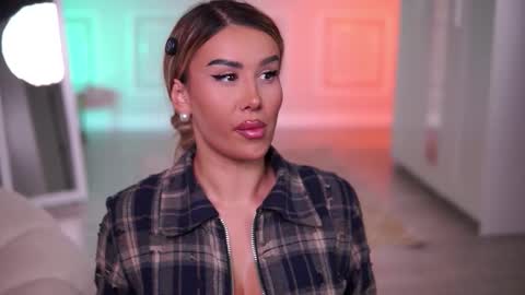 Eva online show from 11/26/25, 08:43