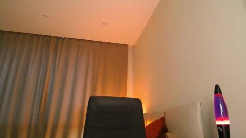 Eve  online show from 12/04/25, 07:17