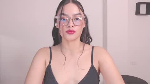 Snapshot of eve_rox18 chatting on 04/04/26, 10:18 Eve Rox18 online show from 04/04/26, 10:18