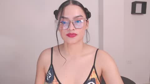 Snapshot of eve_rox18 chatting on 04/05/26, 11:35 Eve Rox18 online show from 04/05/26, 11:35