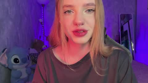 Snapshot of evedarkside chatting on 04/02/26, 05:16 evedarkside online show from 04/02/26, 05:16