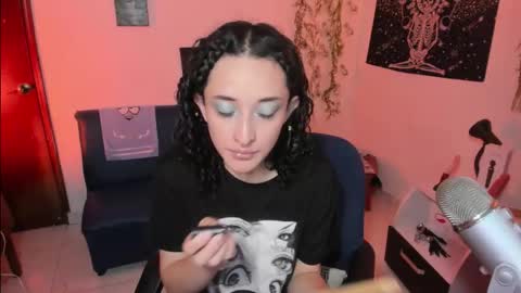 Eve Jane  online show from 11/25/25, 03:56