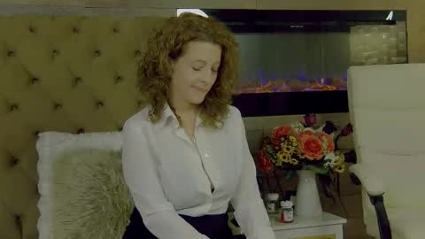 EveHamilton online show from 11/14/25, 06:50