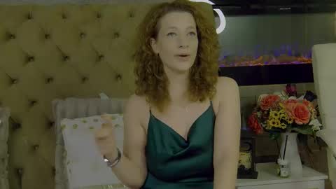 EveHamilton online show from 12/05/25, 08:27