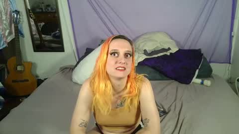 Snapshot of evelan123 chatting on 09/12/25, 09:26 Chulal online show from 09/12/25, 09:26