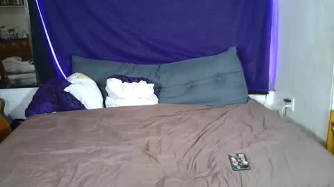 Snapshot of evelan123 chatting on 10/13/25, 06:19 Chulal online show from 10/13/25, 06:19