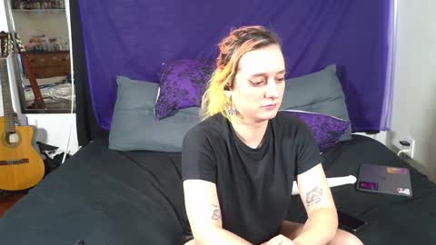 Snapshot of evelan123 chatting on 10/15/25, 06:08 Chulal online show from 10/15/25, 06:08