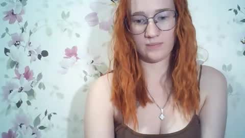 Snapshot of eveliina_shy chatting on 05/13/26, 01:19 Evelina online show from 05/13/26, 01:19