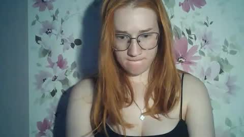 Snapshot of eveliina_shy chatting on 06/10/26, 04:28 Evelina online show from 06/10/26, 04:28