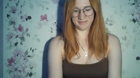 Snapshot of eveliina_shy chatting on 06/19/26, 04:50 Evelina online show from 06/19/26, 04:50