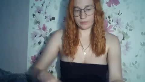 Snapshot of eveliina_shy chatting on 07/16/26, 12:11 Evelina online show from 07/16/26, 12:11