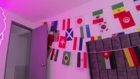 evelin__thompsson online show from 07/04/26, 03:13