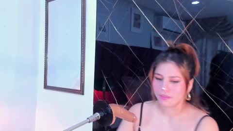 EVELIN online show from 10/04/25, 12:03