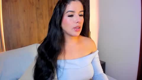 E V E L I N online show from 09/23/25, 02:14