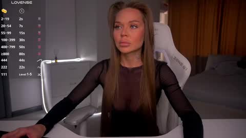 Evelina online show from 04/27/26, 12:25
