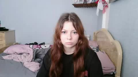Snapshot of evelinamercer chatting on 07/14/26, 10:21 Alice 3 online show from 07/14/26, 10:21