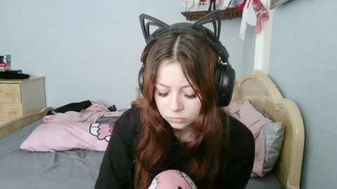 Snapshot of evelinamercer chatting on 07/15/26, 09:03 Alice 3 online show from 07/15/26, 09:03