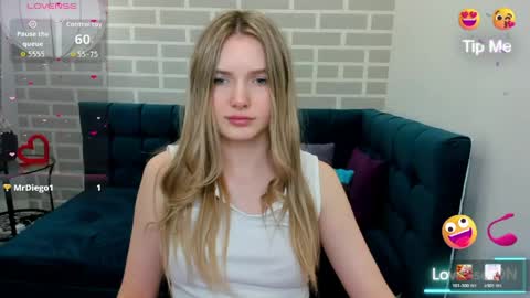 Snapshot of evelineamore chatting on 03/11/26, 08:42 Eveline online show from 03/11/26, 08:42