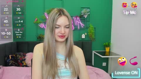 Snapshot of evelineamore chatting on 04/03/26, 01:25 Eveline online show from 04/03/26, 01:25