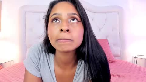 Snapshot of evelyn__ebony chatting on 12/07/24, 10:12 evelyn ebony online show from 12/07/24, 10:12