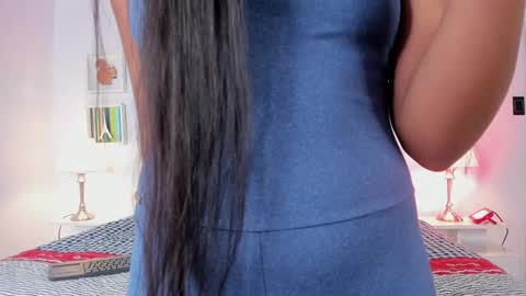 Snapshot of evelyn__ebony chatting on 01/04/25, 08:16 evelyn ebony online show from 01/04/25, 08:16