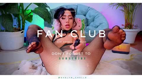 Im Eve or Chelle Next Stream 191224  online show from 01/07/25, 04:59