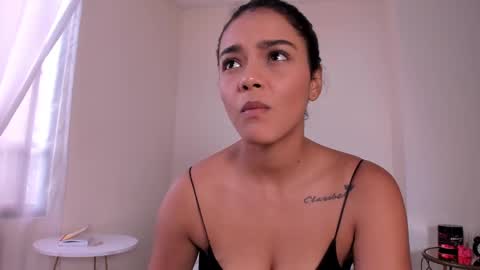 Snapshot of evelyn_coelloo chatting on 03/04/25, 10:05 Eve online show from 03/04/25, 10:05