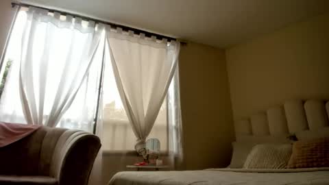 Snapshot of evelyn_coelloo chatting on 11/07/25, 05:02 Eve online show from 11/07/25, 05:02