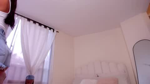 Snapshot of evelyn_coelloo chatting on 11/10/25, 10:31 Eve online show from 11/10/25, 10:31