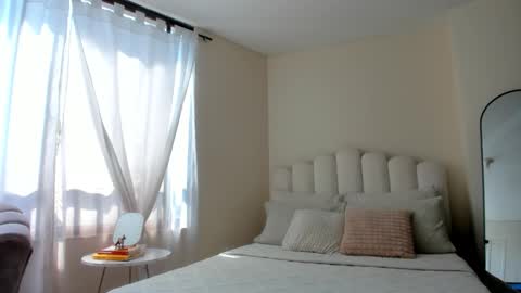 Snapshot of evelyn_coelloo chatting on 11/21/25, 05:00 Eve online show from 11/21/25, 05:00