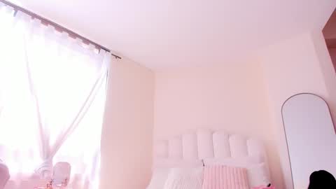 Snapshot of evelyn_coelloo chatting on 11/26/25, 04:19 Eve online show from 11/26/25, 04:19